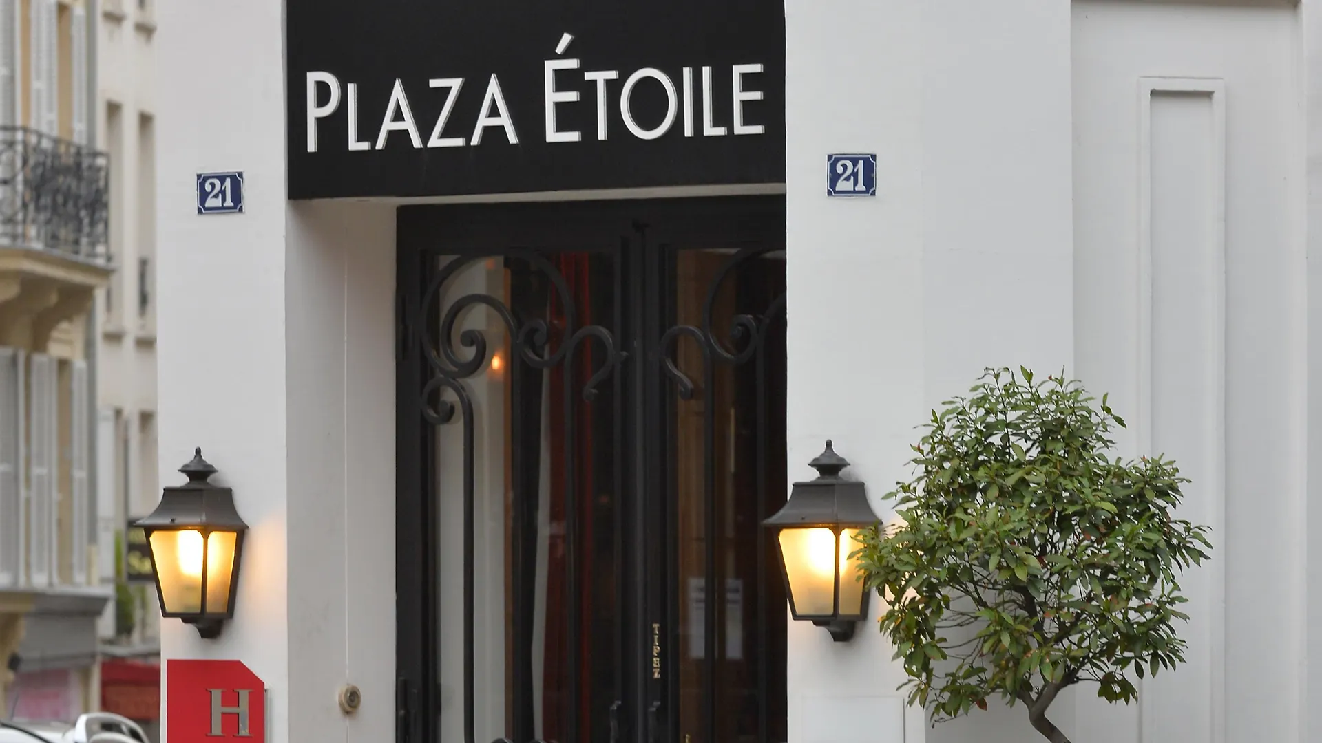 Plaza Etoile Hotel 3*