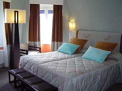 Hotel Plaza Etoile 3*
