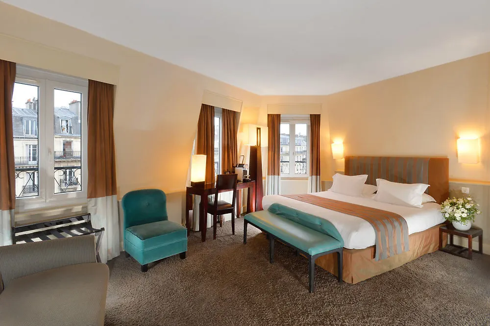 Plaza Etoile 3* Paříž