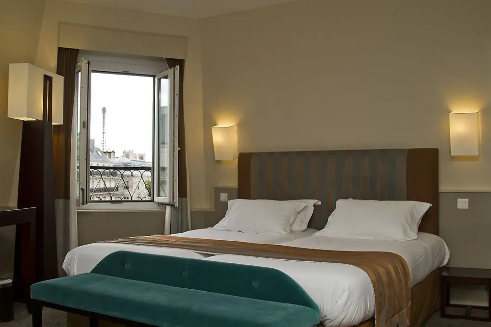 Plaza Etoile 3* Paříž